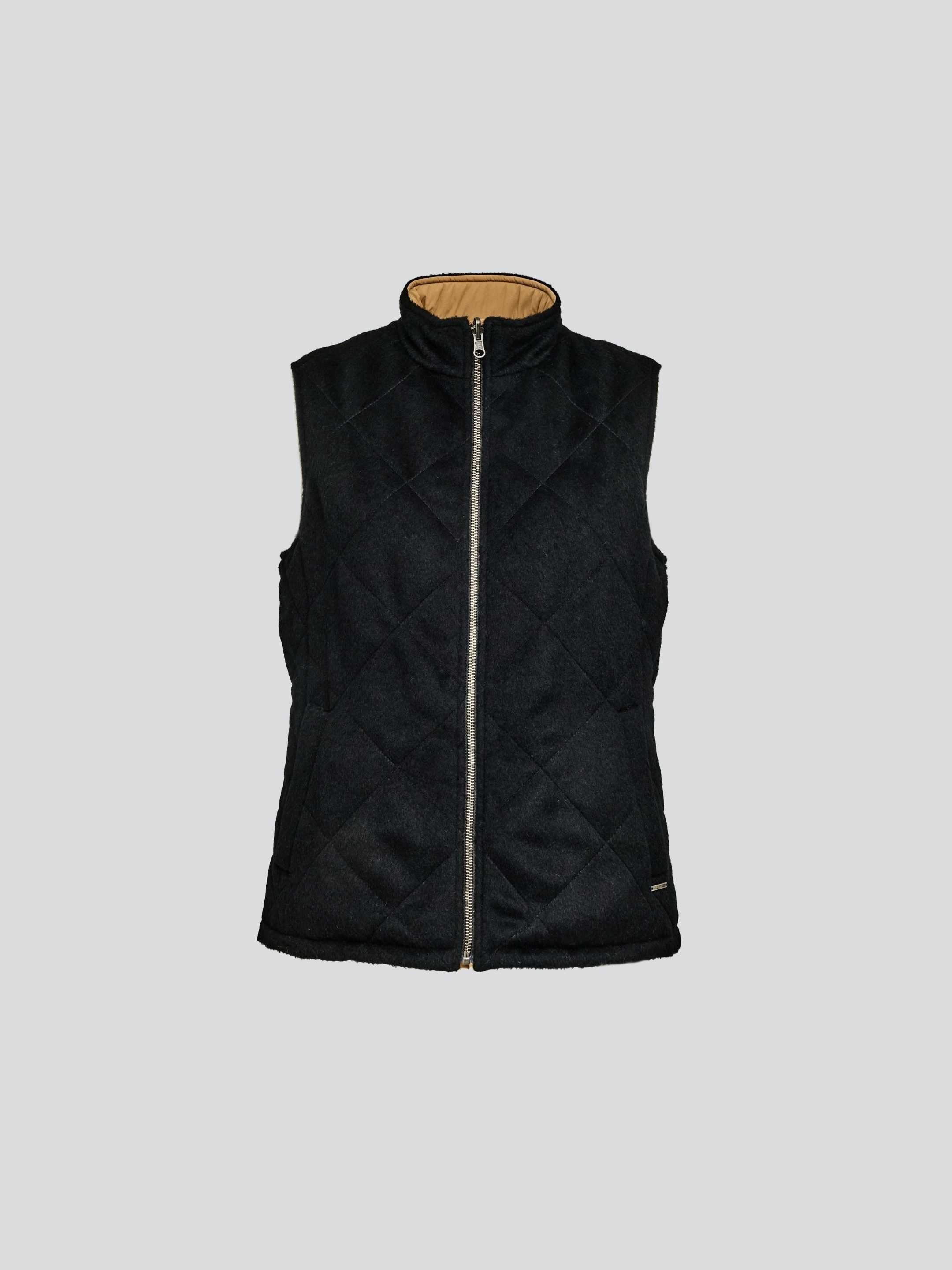 Ystoria Vest Baby Alpaca Color Black — Ninawari Ystoria Vest Baby Alpaca Color Black — Ninawari